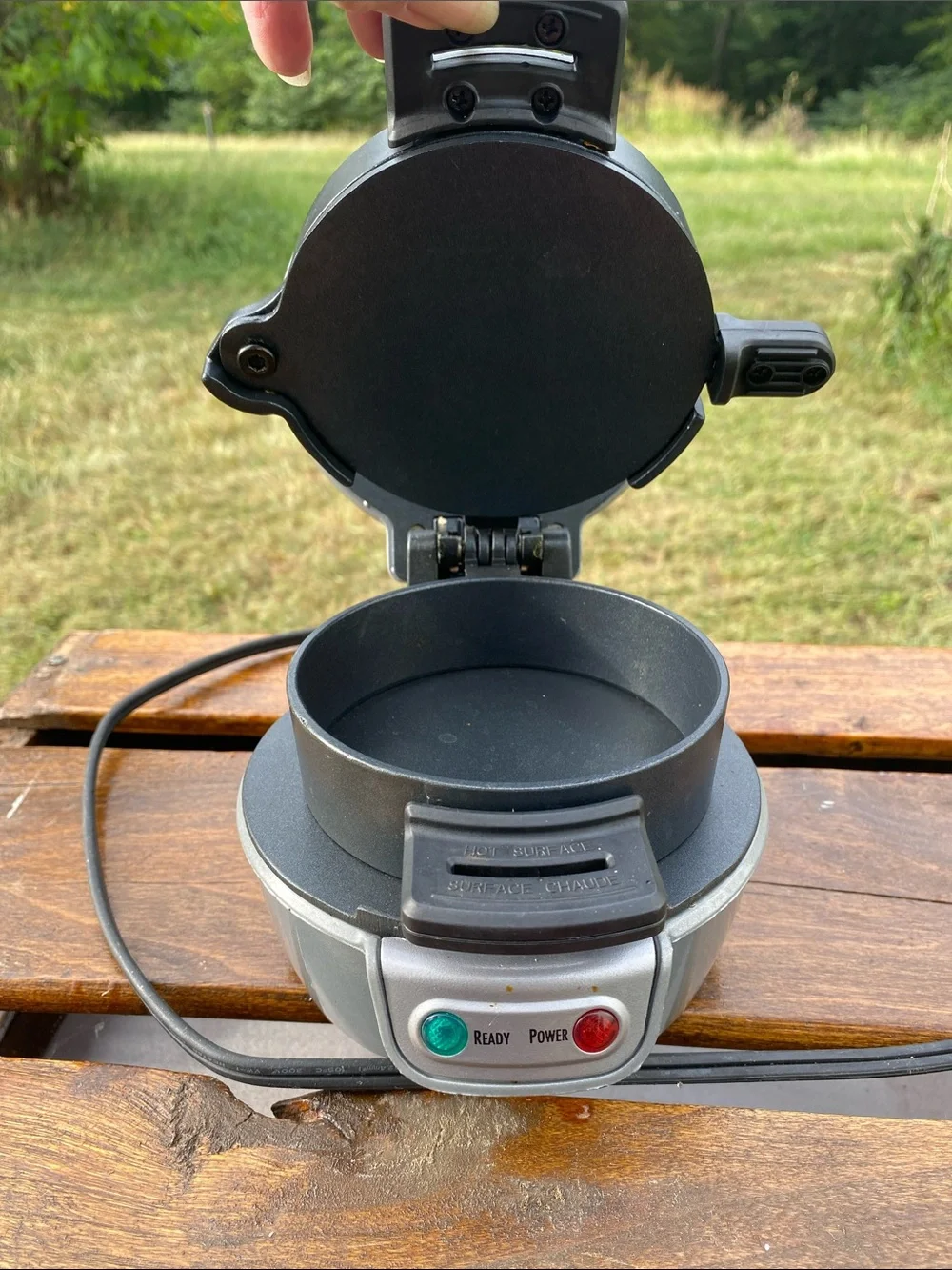 Hamilton Beach Breakfast Sandwich Maker (model 25475) TESTED Working